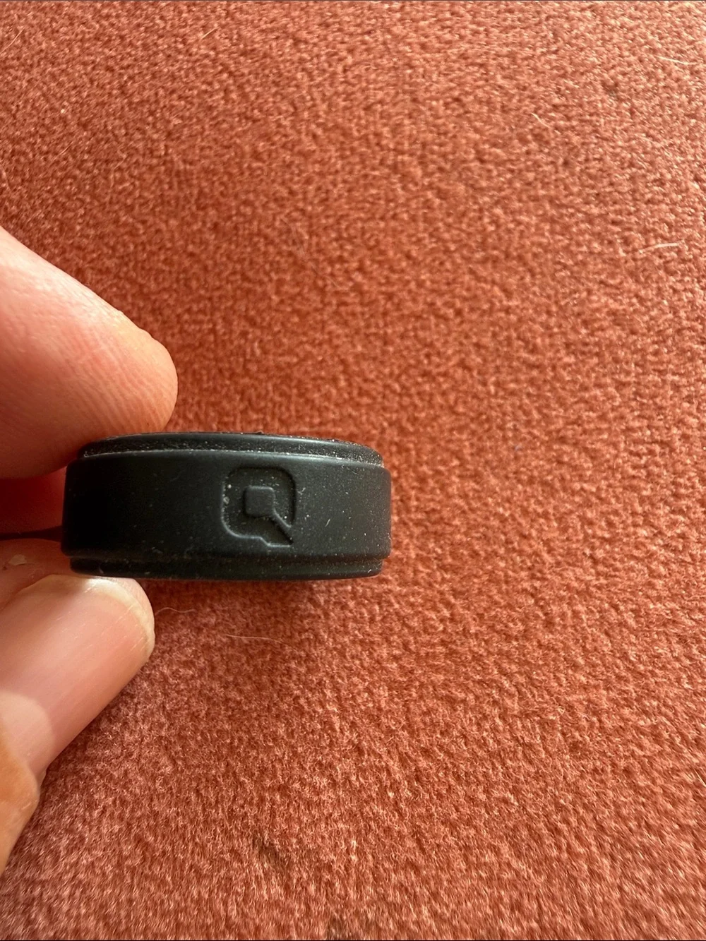 Qalo Men's Black Polished Step Edge Silicone Ring Sz 10